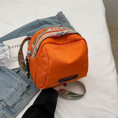 Oxford Shoulder Bag Shell Shape Stylish Elegant Design