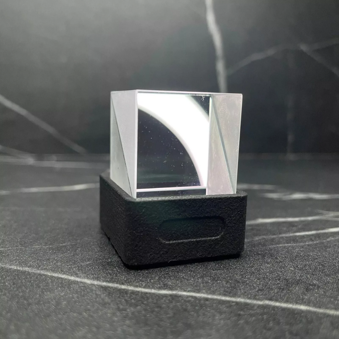 Personalized Holographic Display Cube For Custom Photo Memories