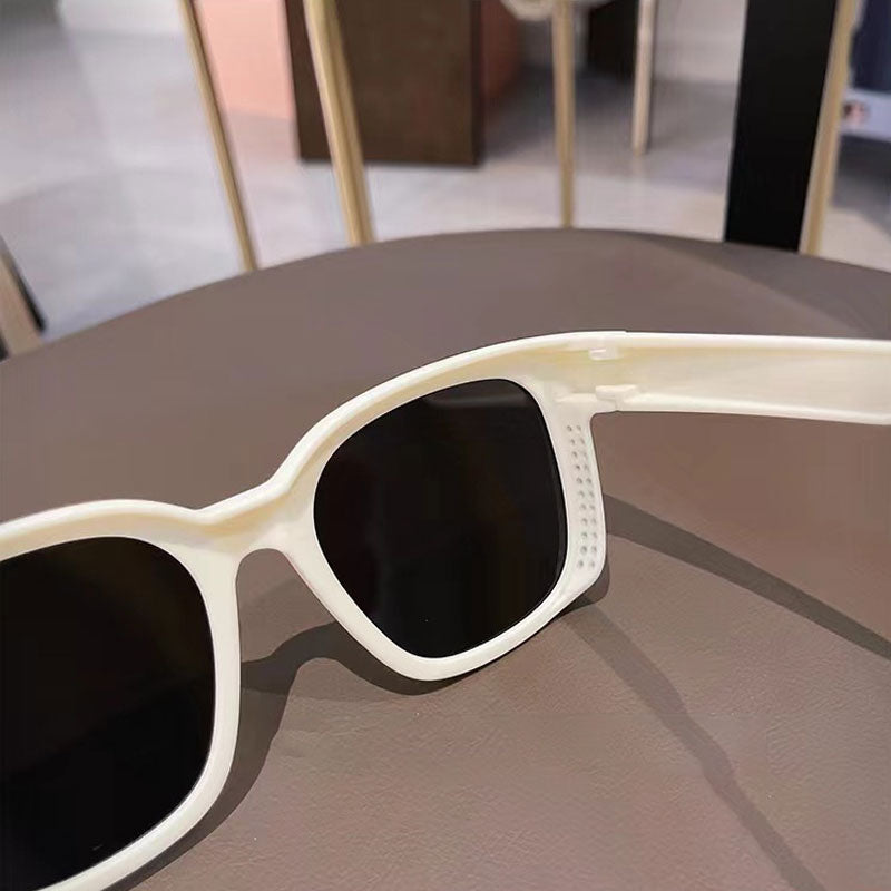 Polarised Anti-Myopia Sunglasses With Ultraviolet Protection