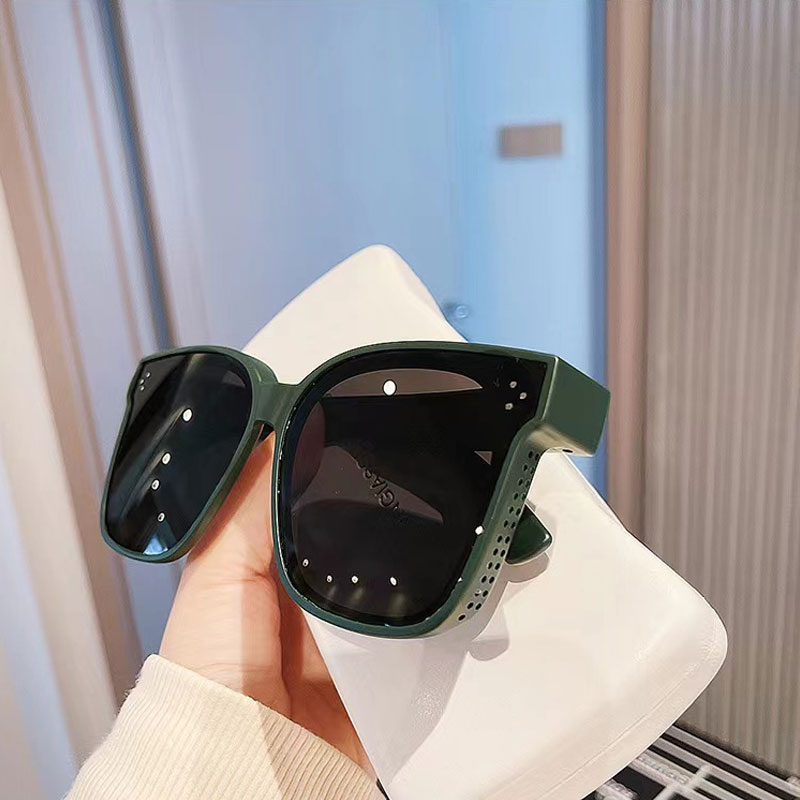 Polarised Anti-Myopia Sunglasses With Ultraviolet Protection