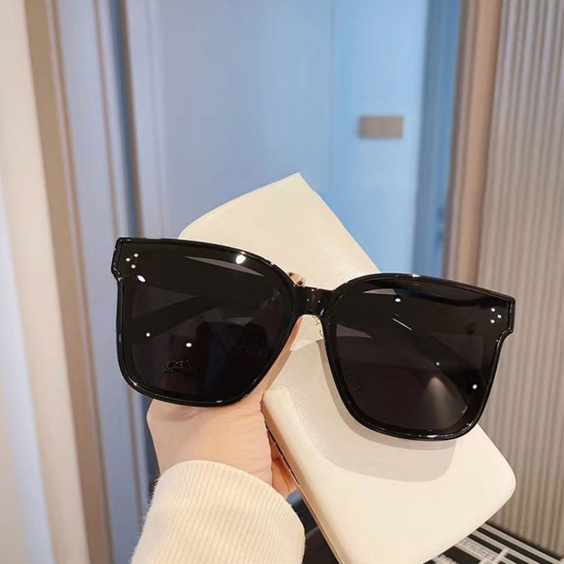 Polarised Anti-Myopia Sunglasses With Ultraviolet Protection