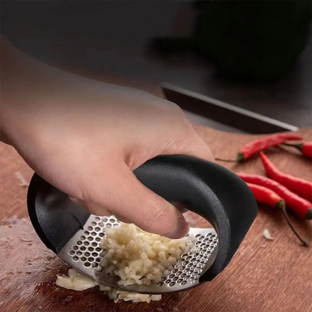 GarlicPro Efficient Garlic Press For Easy And Quick Garlic Crushing