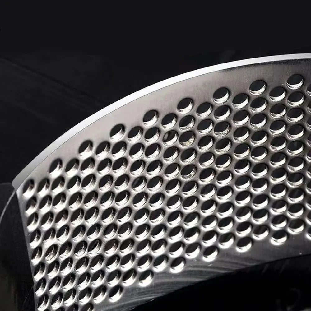 GarlicPro Efficient Garlic Press For Easy And Quick Garlic Crushing