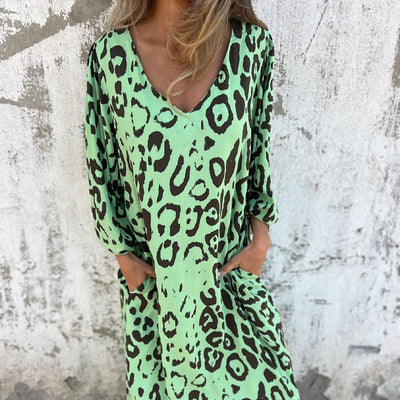 V-neck Printed Flowy Dress With Stylish Pockets For Women