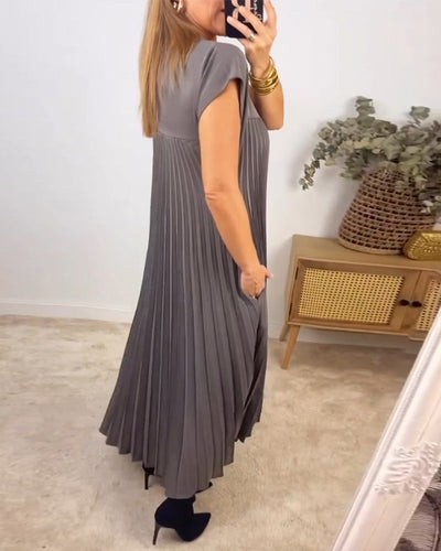 Sleeveless Pleated Dress Solid Color Elegant Simple Design