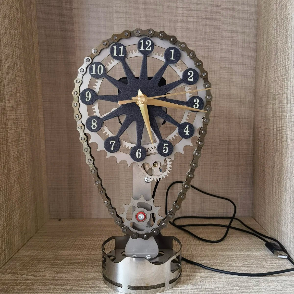 Timing Chain Clock Metal Edition With Rotating Gear Design