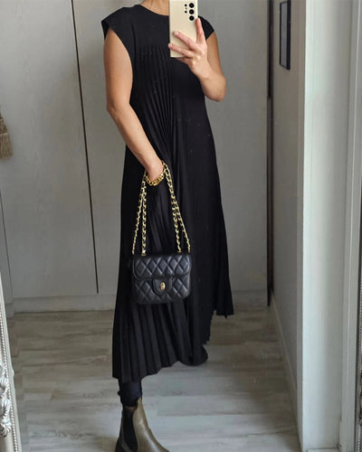 Sleeveless Pleated Dress Solid Color Elegant Simple Design