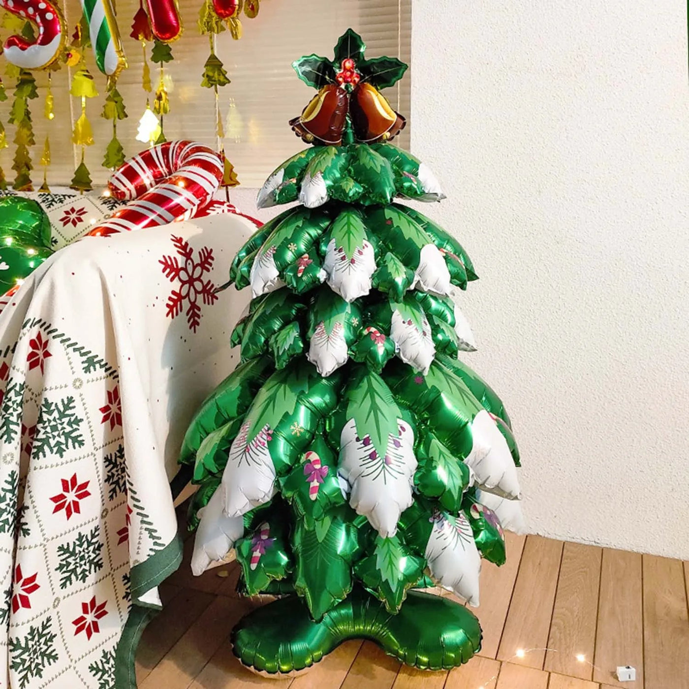 Standing Christmas Tree Balloon Shimmering Aluminum Film Holiday Decoration