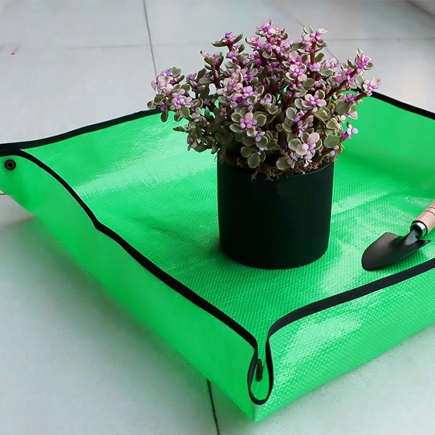 Gardening Work Mat For Indoor Repotting And Potting Soil Control
