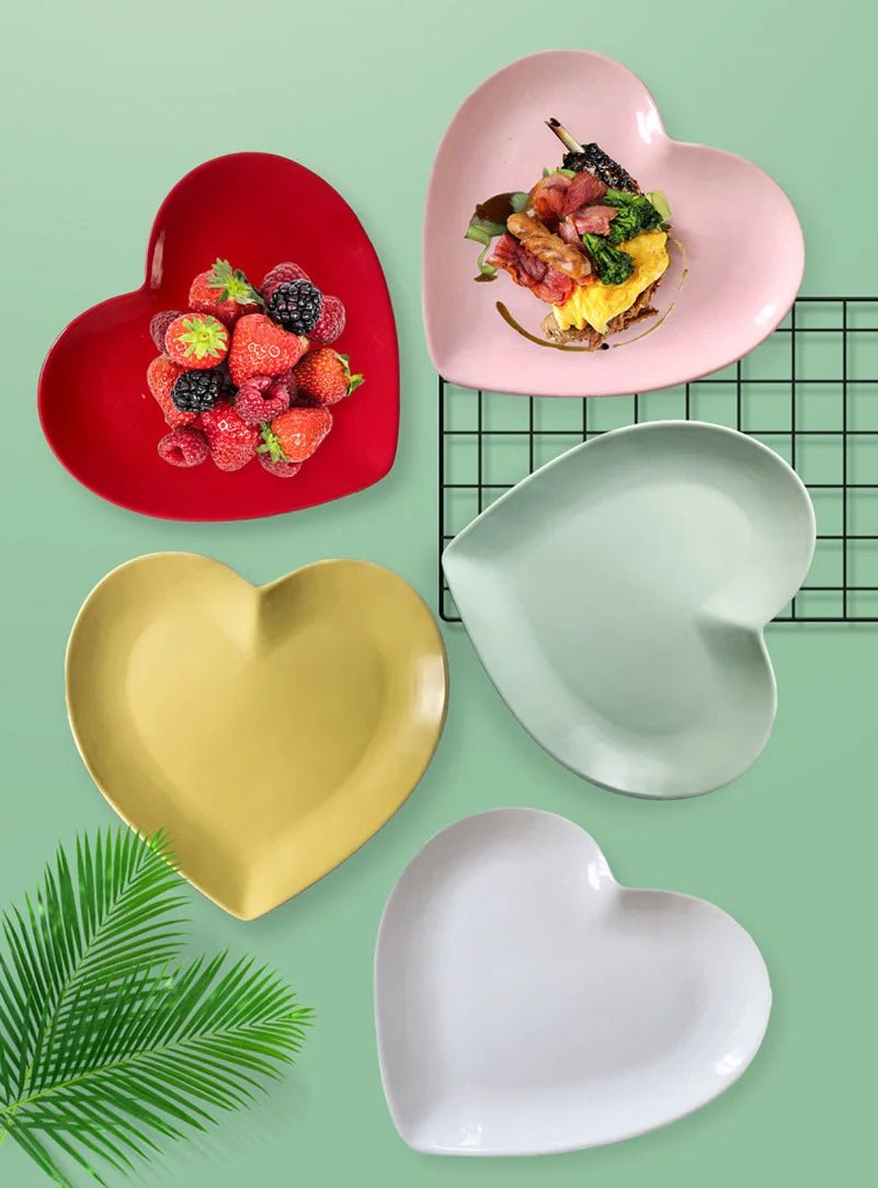 Heart Shaped Ceramic Plate Food Grade Tray For Desserts And Baking