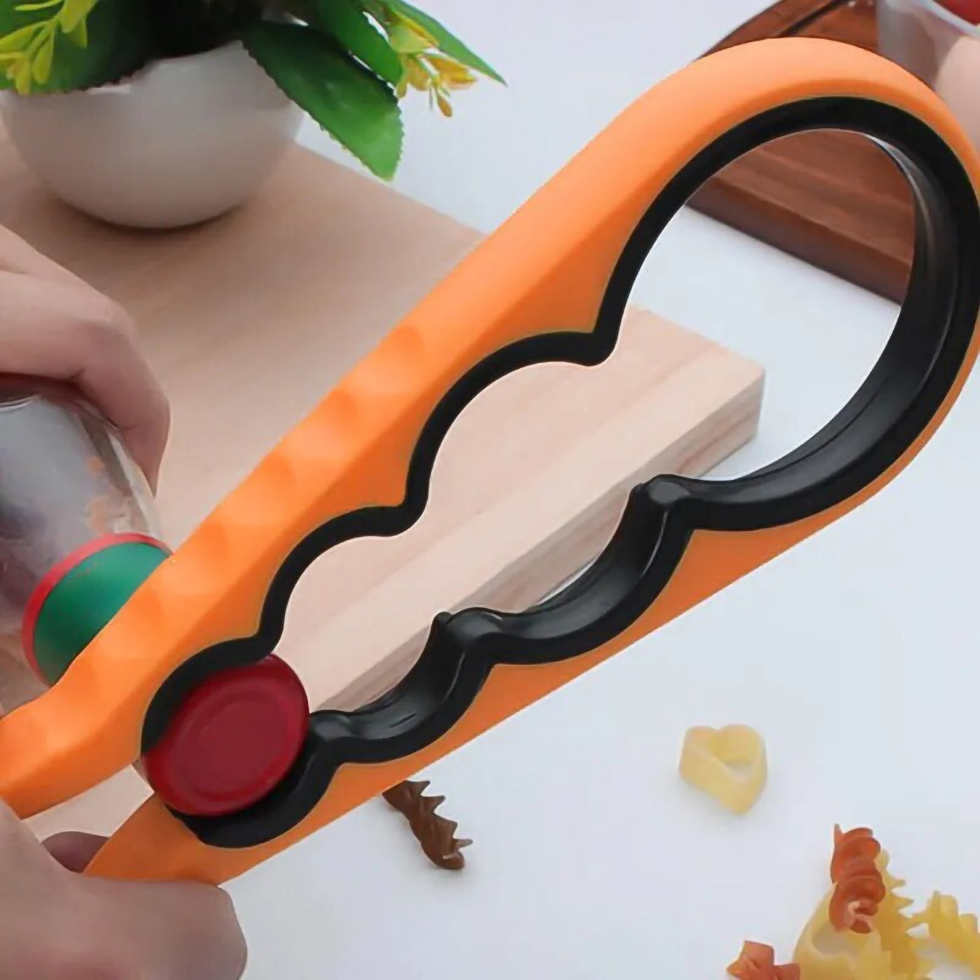 Manual Can Opener 4-in-1 Bottle Opener With Non-Slip Grip Easy Use