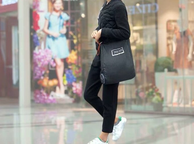 Retractable Shopping Bag Keychain Multifunctional Compact Storage Bag