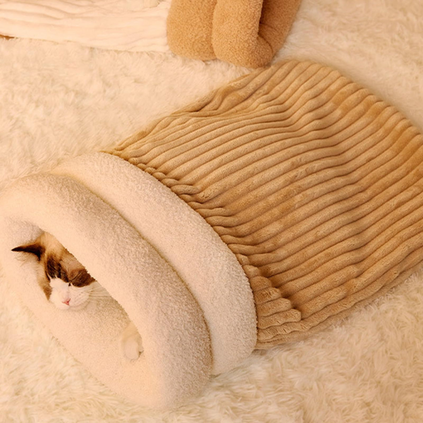 Semi-Closed Pet Warm Sleeping Bag For Cozy All-Season Comfort