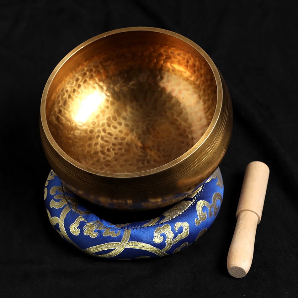 Silent Mind Tibetan Singing Bowl Set With Antique Design