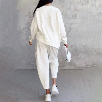 Round-Neck Women's Two-Piece Lounge Set Long Sleeve Top Pants