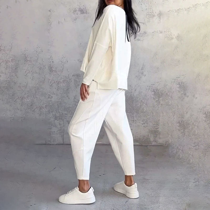 Round-Neck Women's Two-Piece Lounge Set Long Sleeve Top Pants