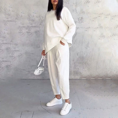 Round-Neck Women's Two-Piece Lounge Set Long Sleeve Top Pants