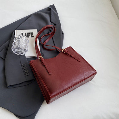 Women's Shoulder Bag Trendy Fashionable With Cute Doll Pendant