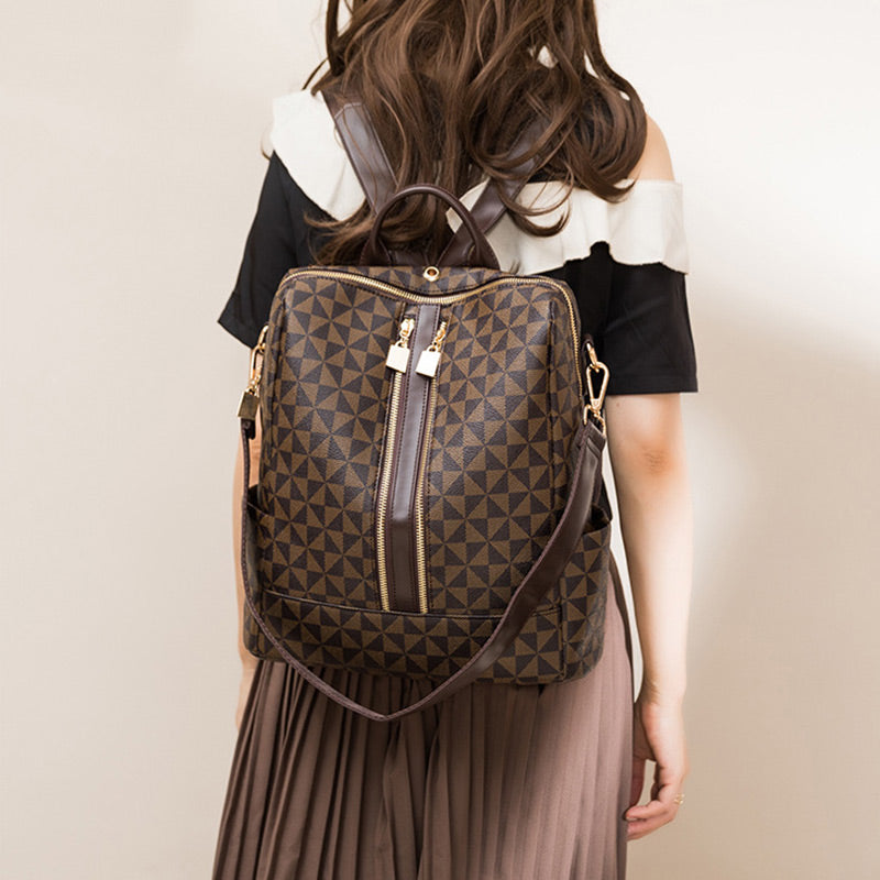 Fashionable Large-Capacity Shoulder Bag Spacious Durable Stylish Design