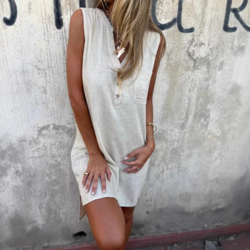 Women's Sleeveless V-Neck Dress With Button And Pocket Detail