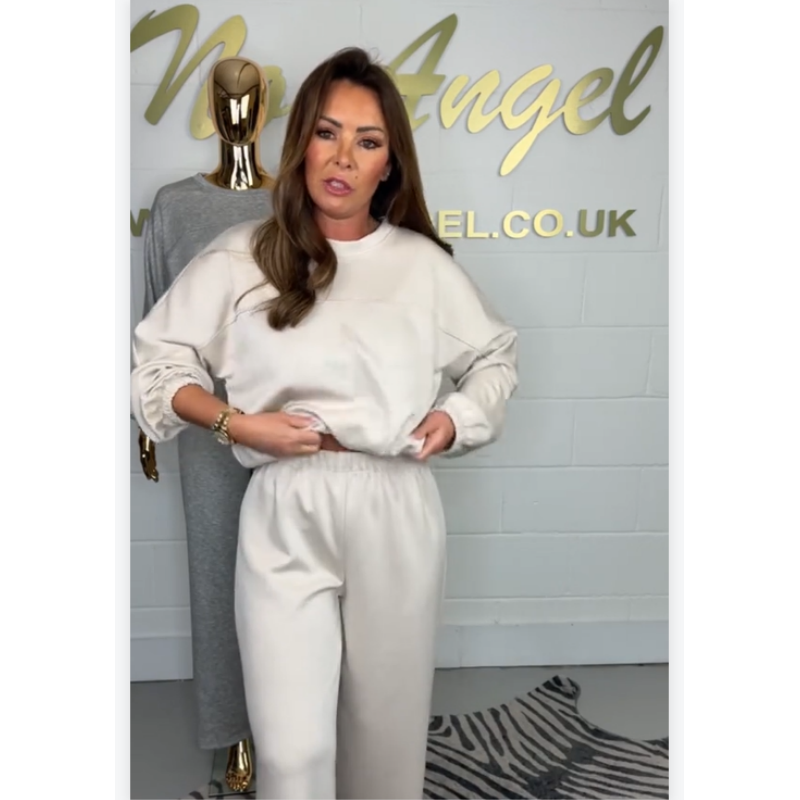 Solid Color Round Neck Top And Elastic Waist Pants Two-Piece Set Women