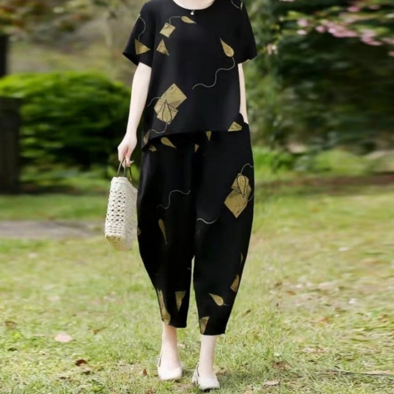 Women's Printed Top And Pants Set Short Sleeve Cropped Style