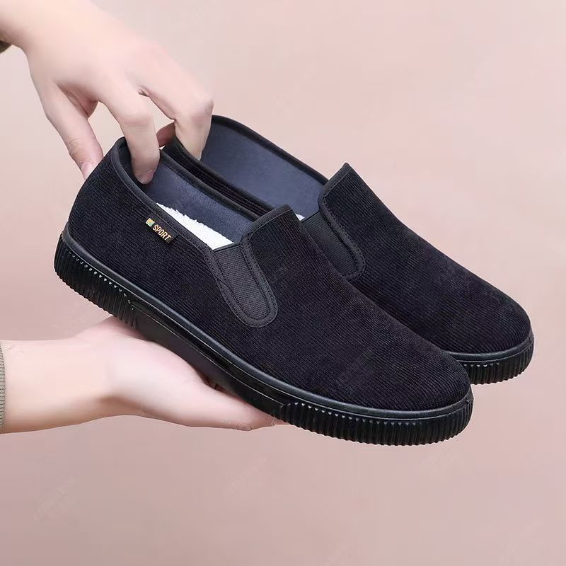 Men's Slip-On Shoes Breathable Soft Sole Comfortable Design
