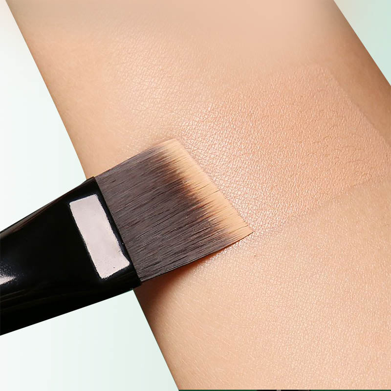 Ultra Thin Flat Head Foundation Brush For Smooth Application