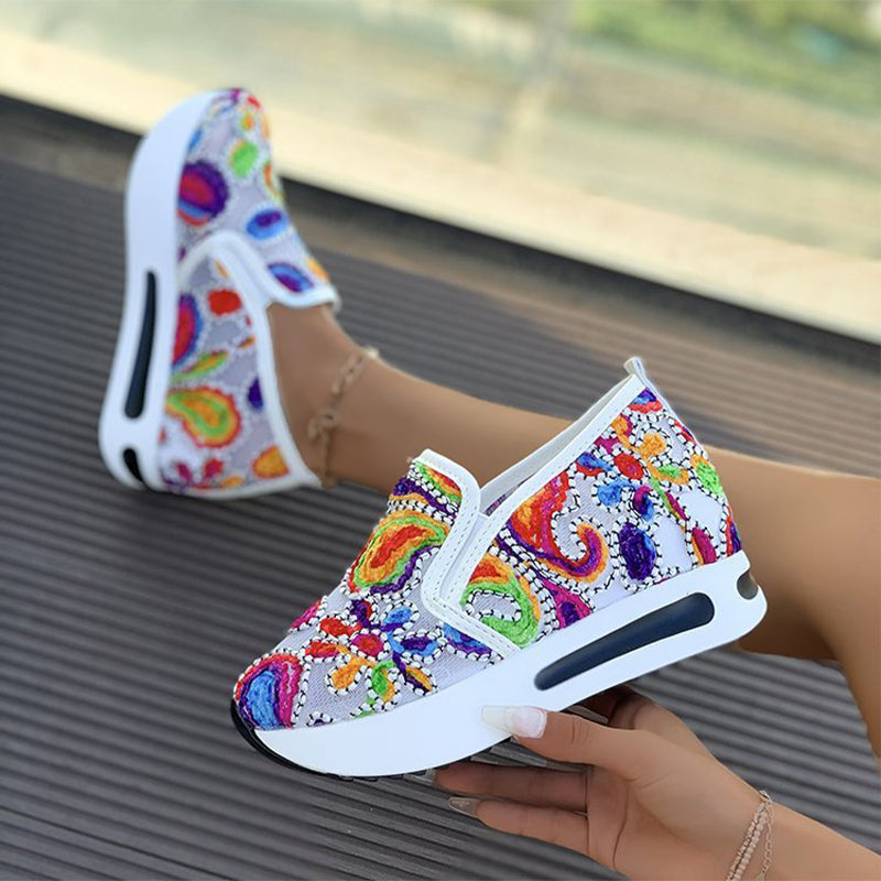 Women's Breathable Mesh Casual Shoes With Thick Sole Comfort