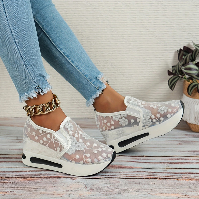 Women's Breathable Mesh Casual Shoes With Thick Sole Comfort