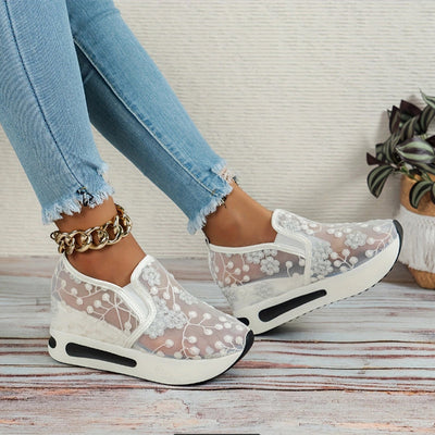 Women's Breathable Mesh Casual Shoes With Thick Sole Comfort