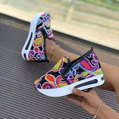 Women's Breathable Mesh Casual Shoes With Thick Sole Comfort