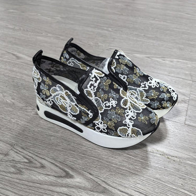 Women's Breathable Mesh Casual Shoes With Thick Sole Comfort