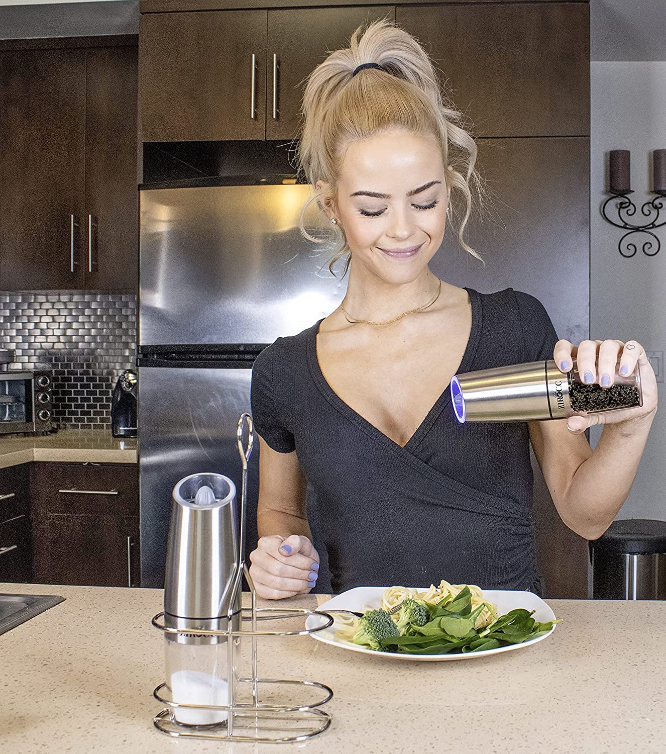 Electric Salt And Pepper Grinder With Automatic Gravity Sensor